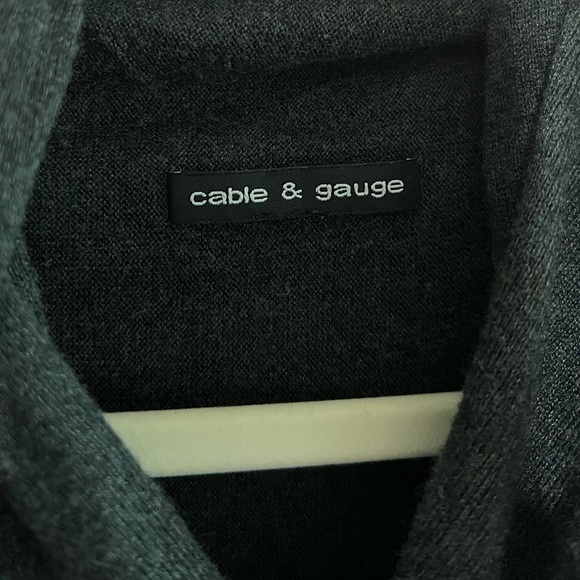 ✨EUC✨Cable & Gauge Gray Wrap Sweater - One Size Fits Most : Womens SM - XL. - Picture 5 of 5